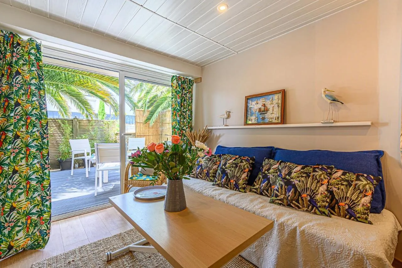 Sous Les Palmiers - Charmant Appartement Avec Terrasse فان